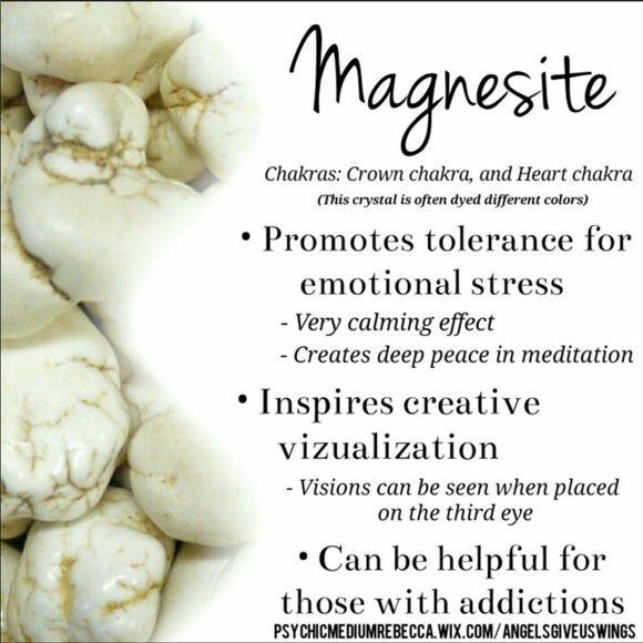 Handmade turquoise magnesite wire wrapped ring - Picture 3 of 3